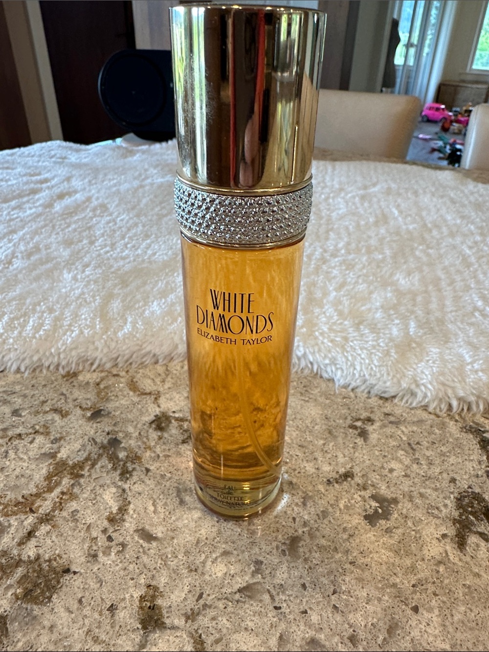 Elizabeth Taylor White Diamonds Women’s Fragrance - Gold Bottle